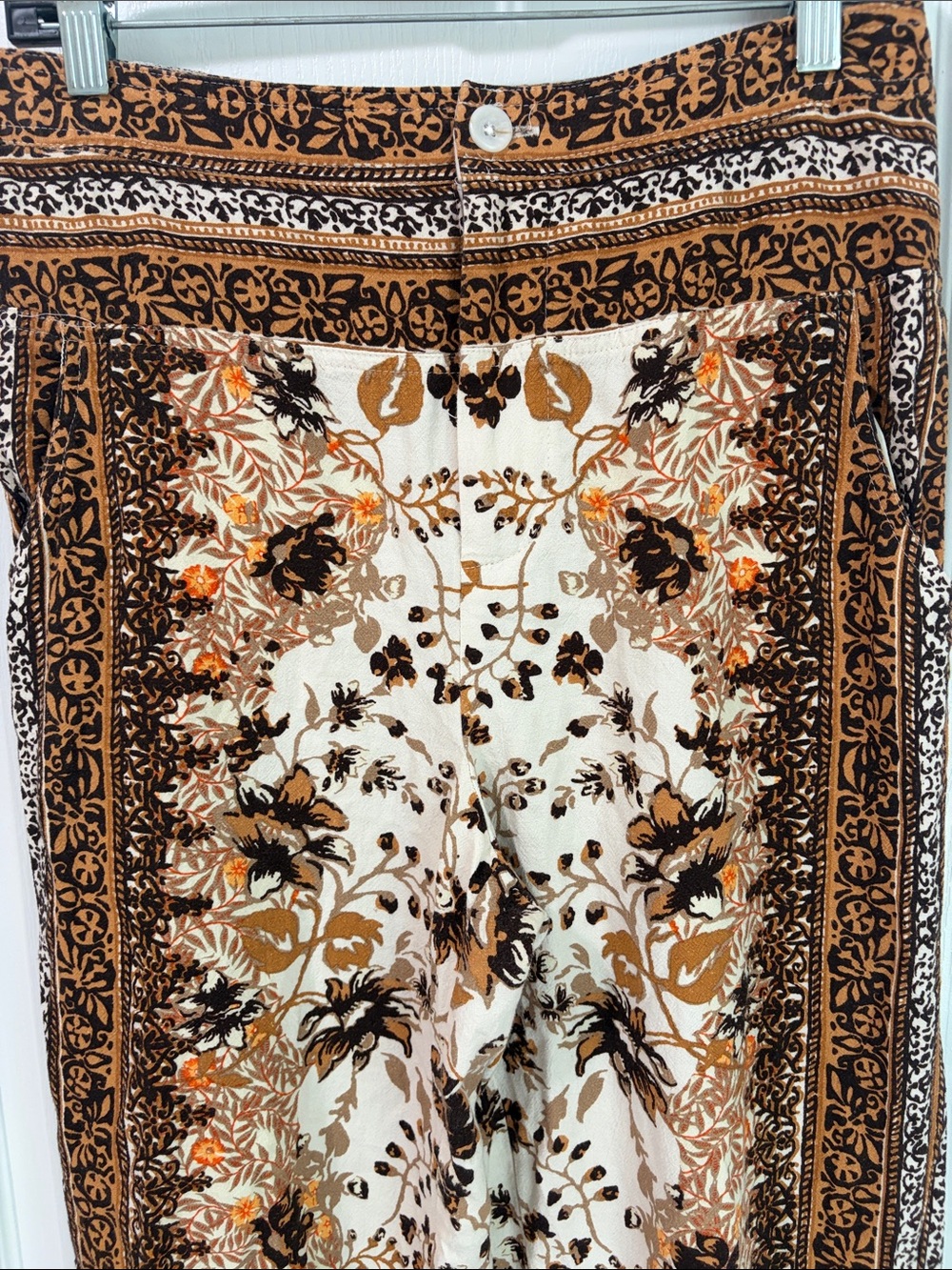 Anthropologie Bohemian Moroccan Floral Print Joggers - Picture 7 of 14